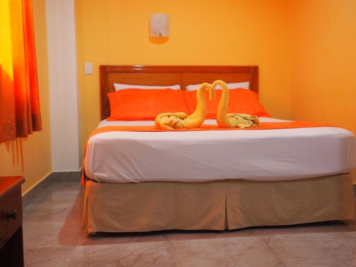 Hostal Espana 푸에르토아요라 외부 사진