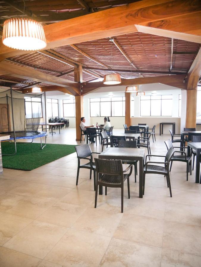 Hostal Espana 푸에르토아요라 외부 사진