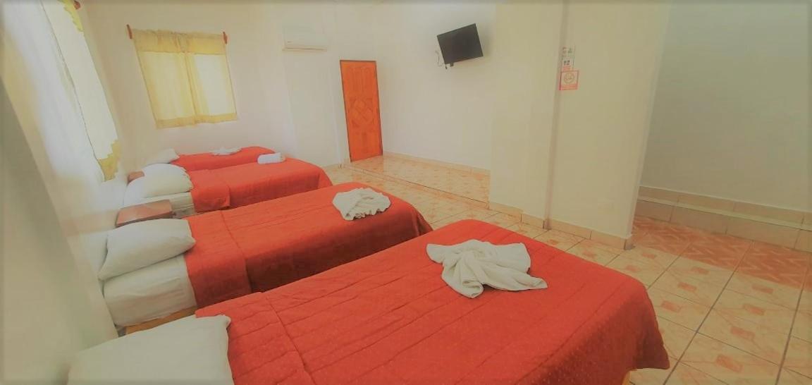 Hostal Espana 푸에르토아요라 외부 사진