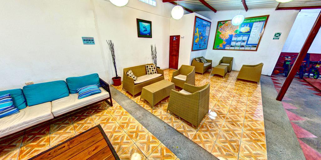 Hostal Espana 푸에르토아요라 외부 사진