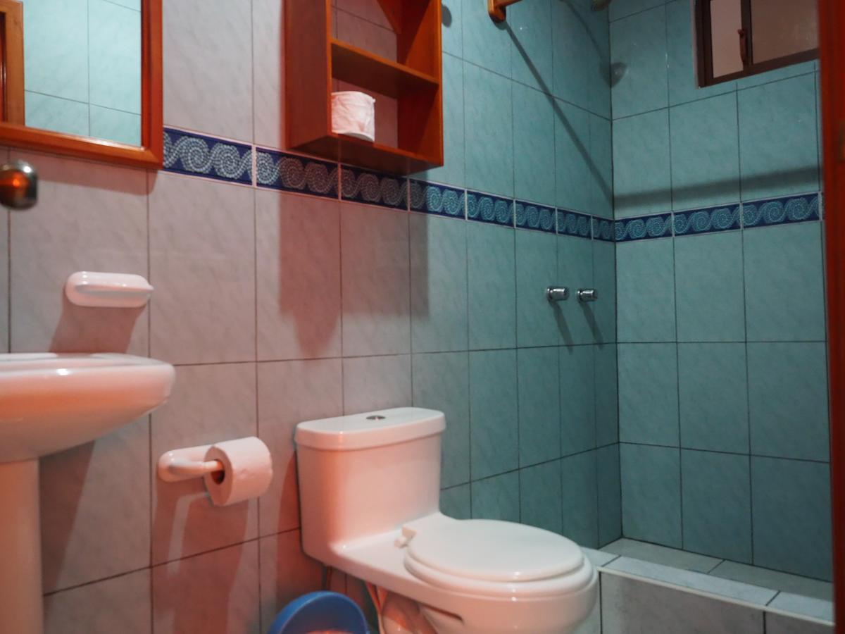 Hostal Espana 푸에르토아요라 외부 사진