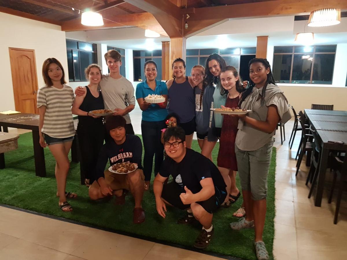Hostal Espana 푸에르토아요라 외부 사진