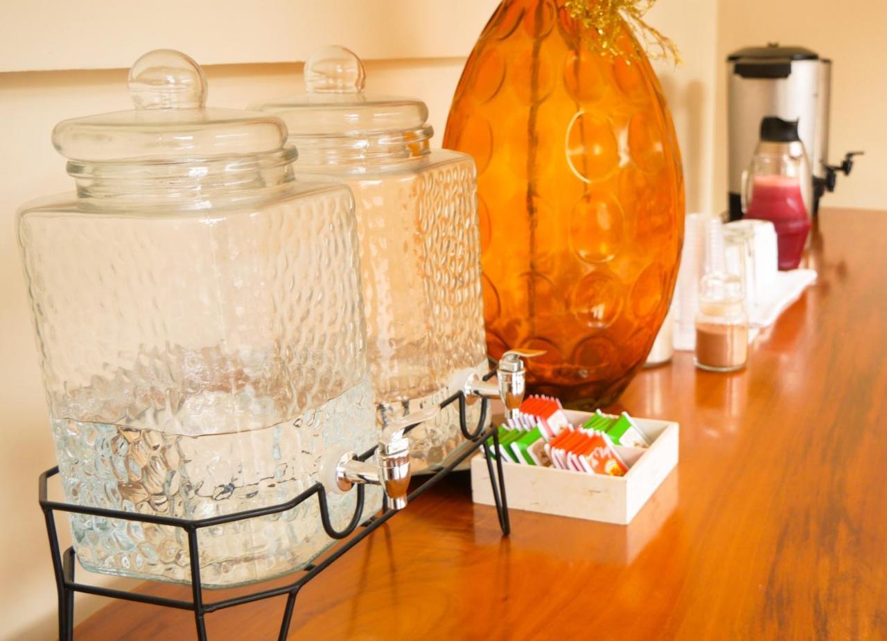 Hostal Espana 푸에르토아요라 외부 사진